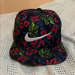NWOT Nike SnapBack